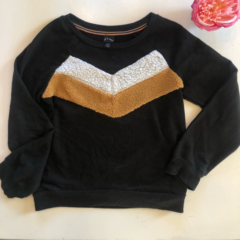 ✨Art Class Gold, White & Black Sweatshirt ✨